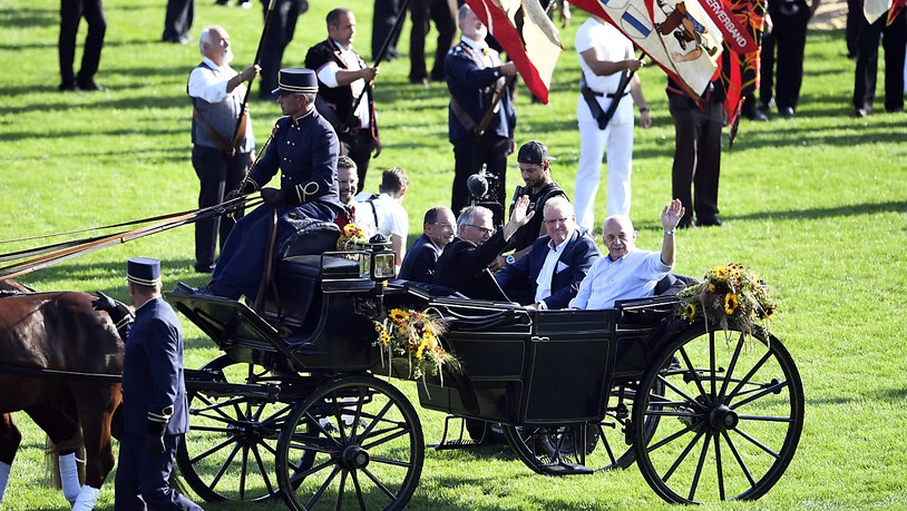 Bundespräsident Ueli Maurer wurde am Festakt vom Sonntag mit der Kutsche durch die Arena chauffiert.