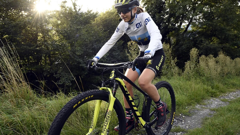 Die Trimmiserin Anina Hutter ist eine Meisterin auf dem Bike - eine U15-Meisterin.