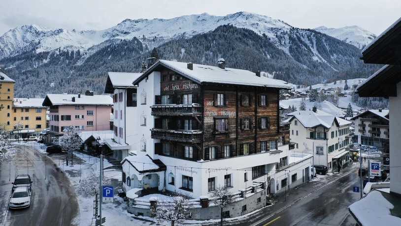 Dem Hotel Chesa Grischuna in Klosters wurde die begehrte Auszeichnung «Historisches Hotel des Jahres 2020» verliehen.