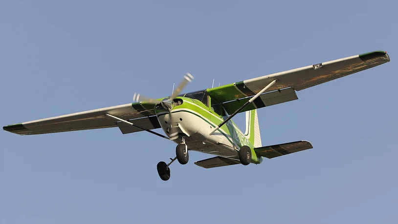 Eine Cessna 182A Skylane war im Luzerner Hinterland an einer Beinahekollision beteiligt. (Symbolbild)