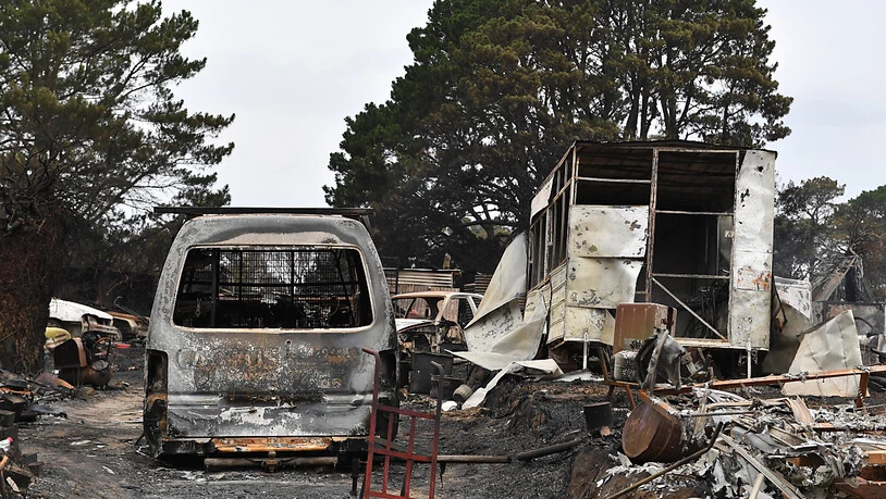 Wie nach einem Terroranschlag: Die Flammen hinterlassen ein Bild der Zerstörung.