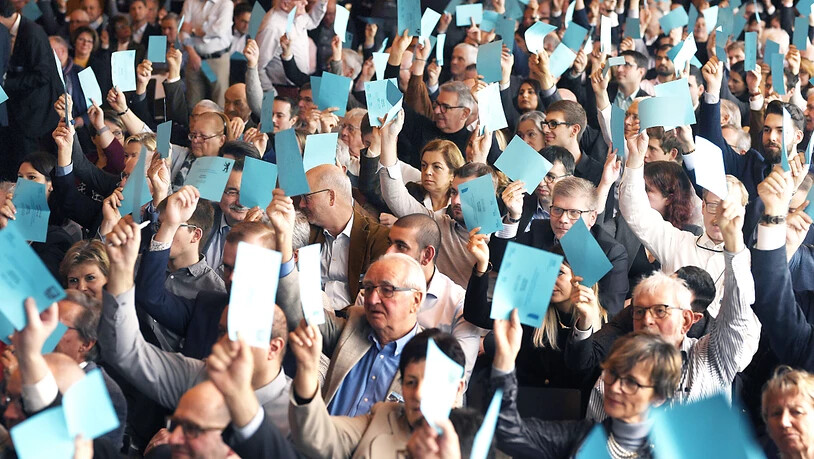 Die FDP-Delegierten unterstützten mit 208 zu 54 Stimmen die erweiterte Anti-Rassismus-Strafnorm auf die sexuelle Orientierung.