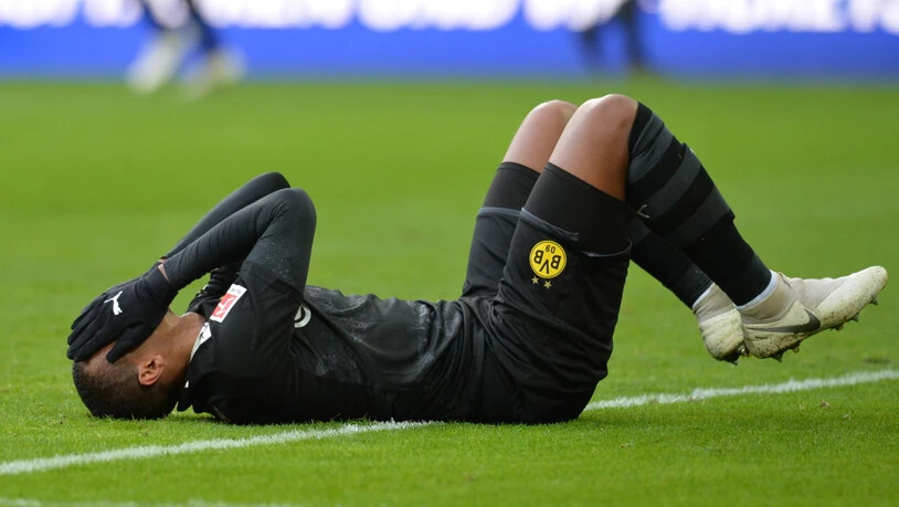In Augsburg sah es lange nicht gut aus für Manuel Akanji und Borussia Dortmund - nach 55 Minuten lag der BVB 1:3 zurück