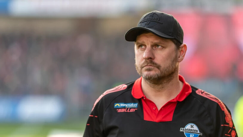 Sie könnten sportlich von einem Abbruch der Saison profitieren: Paderborn mit Trainer Steffen Baumgart