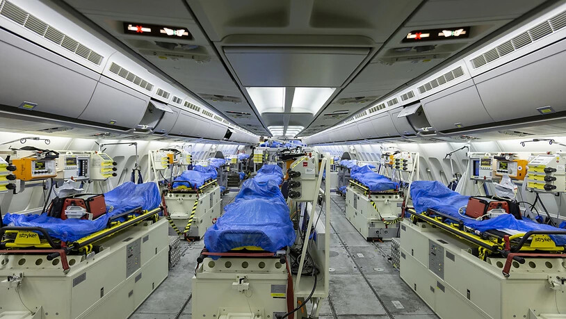 Der MedEvac-Airbus der deutschen Luftwaffe von innen: Er bietet sechs Intensivpflegebetten und 44 weitere Liegeplätze.