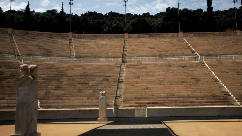 Das Panathinaiko-Stadion - die antike Athener Arena aus dem Jahr 330 vor Christus wurde nach den Ausgrabungen auf den Fundamenten rekonstruiert