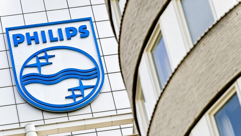 Der niederländische Konzern Philips leidet unter der Corona-Krise und hat im ersten Quartal deutlich weniger Gewinn erzielt als noch vor einem Jahr.(Archivbild)