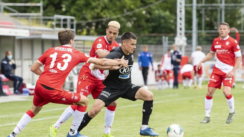 Das Testspiel zwischen dem FC Aarau und dem FC Thun endete 1:1 unentschieden. Beide Klubs sind am 25. Mai wieder ins Mannschaftstraining eingestiegen