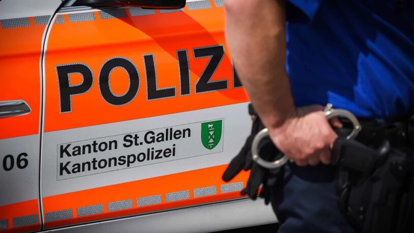 Die St. Galler Polizei hat sechs Personen festgenommen, die am vergangenen Wochenende in der Stadt St. Gallen an zwei Gewaltdelikten beteiligt gewesen sein sollen. Bei den Auseinandersetzungen wurden zwei Personen verletzt. (Symbolbild)