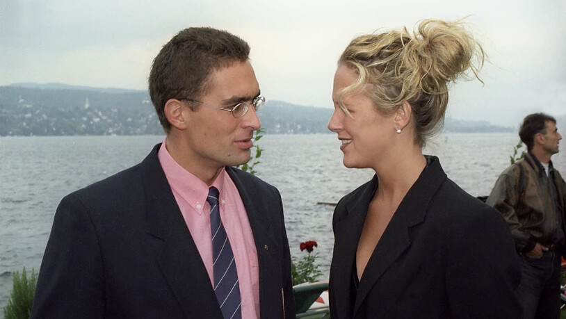 Der Schweizer Ruderer Xeno Müller und seine Frau Erin nach den Olympischen Spielen 1996