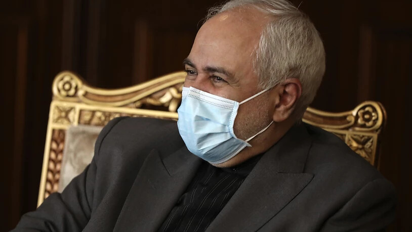 Mohammad Javad Zarif, Außenminister des Iran, nimmt an einem gemeinsamen Treffen mit dem Vorsitzenden der Internationalen Atomenergiebehörde IAEA Grossi teil. Foto: Vahid Salemi/AP/dpa
