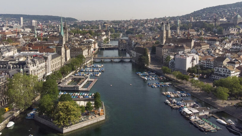 Vom Ausbleiben ausländischer Gäste hart getroffen sind in der Schweiz insbesondere Hotels in den Städten, wo Geschäftsreisende, Kongressteilnehmer oder ausländische Touristen oft die wichtigsten Kunden sind. (Symbolbild)