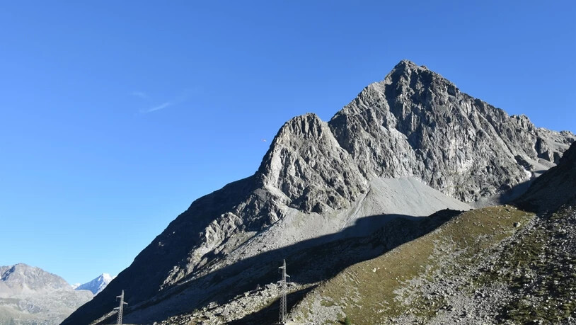 Am Piz Polaschin in Silvaplana stürzte am Donnerstagnachmittag ein Alpinist in den Tod.