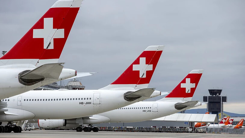 Die Fluggesellschaft Swiss kann den Flugbetrieb im Winter wohl nicht so wie erhofft hochfahren. Die Swiss dürfte von November bis März wahrscheinlich maximal nur 40 Prozent der Flugkapazitäten des Vorjahres anbieten.(Archivbild)