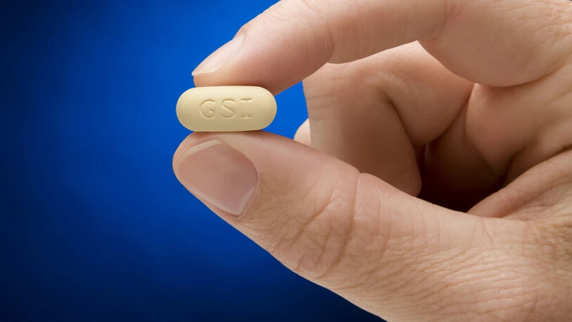 Die Nationale Ethikkommission sieht im gerechten Zugang zu teuren Medikamenten eine grosse Herausforderung. Im Bild das Hepatitis-C-Medikament Sovaldi, von dem eine Tablette rund 1000 Dollar kostet. (Archiv)