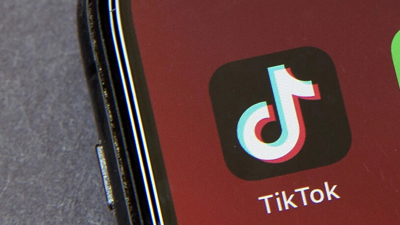 In den USA hat eine Richterin eine Anordnung ausgesetzt, die das Schicksal des Social-Media-Dienstes Tiktok besiegeln würde. (Archivbild)