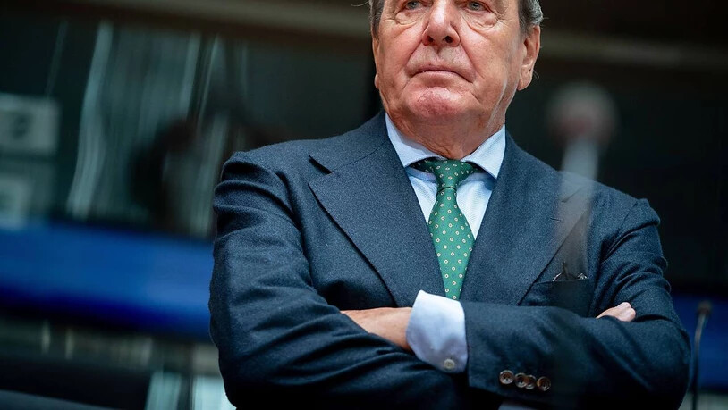 Der ehemalige deutsche Bundeskanzler Gerhard Schröder setzt sich als Verwaltungsrat für den Bau der umstrittenen Gas-Pipeline Nord Stream 2 ein. (Archivbild)