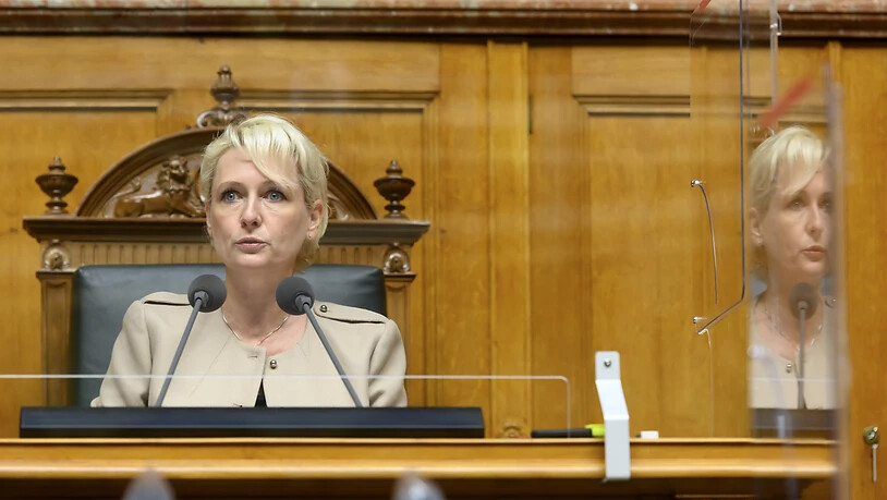 "Das Parlament ist für Krisen gewappnet": Die zurücktretende Nationalratspräsidentin Isabelle Moret (FDP/VD) mit Plexiglas-Wand.