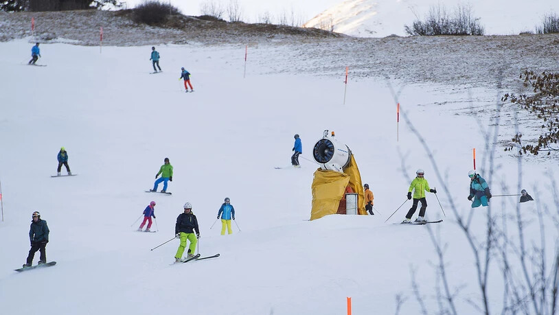 Ab dem 26. Dezember müssen sich Personen, die von Uri über den Oberalp in die Skigebiete von Sedrun und Disentis fahren wollen, anmelden. 