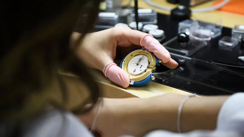 Vor allem in China sind Uhren "made in Switzerland" wieder gefragter. (Archivbild)