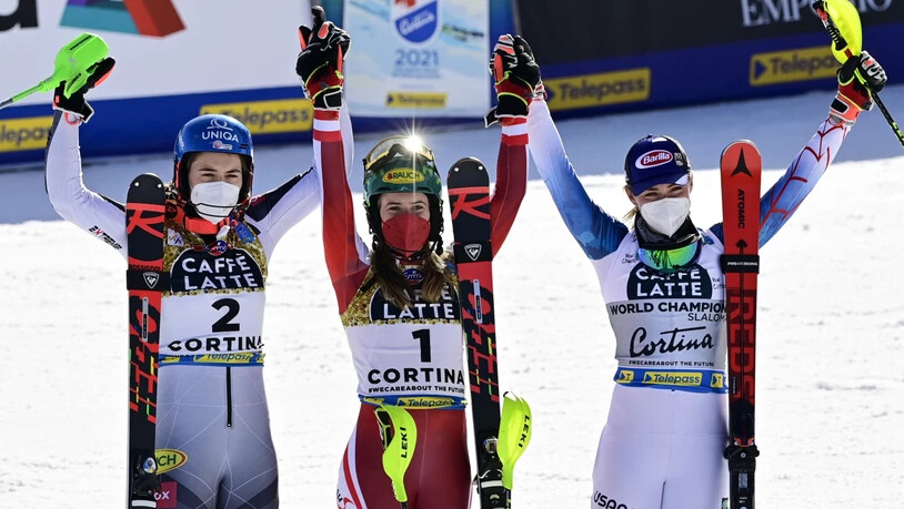 Die ersten drei des Frauen-Slaloms (v.l.): Petra Vlhova, Katharina Liensberger, Mikaela Shiffrin