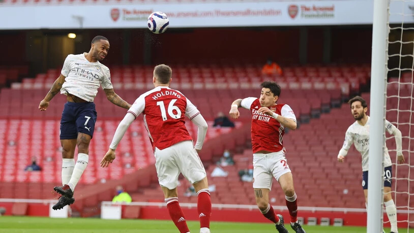 Raheem Sterling und Manchester City genügt im Emirates Stadium dieser Kopfball in der 2. Minute, um den 18. Pflichtspielsieg in Folge einzufahren