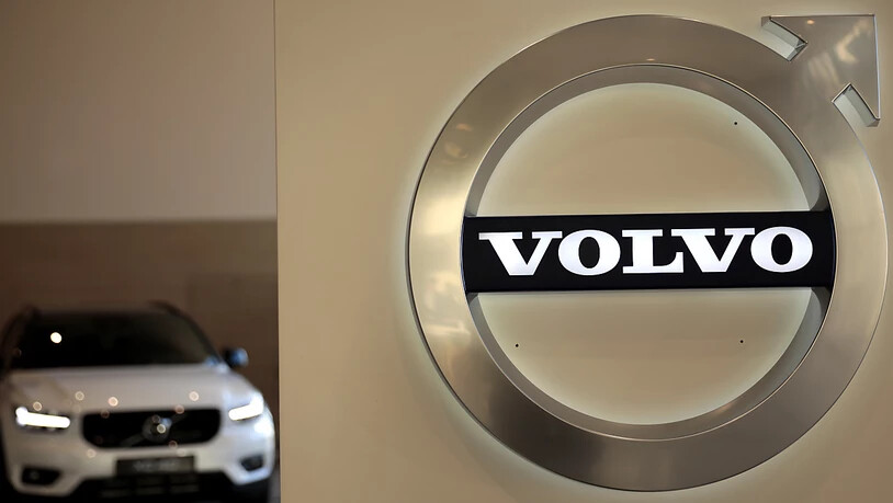 Der Autobauer Volvo kündigt den kompletten Abschied vom Verbrennungsmotor an. Ab 2030 wollen die zum chinesischen Geely-Konzern gehörenden Schweden nur noch reine Elektroautos bauen. (Archivbild)