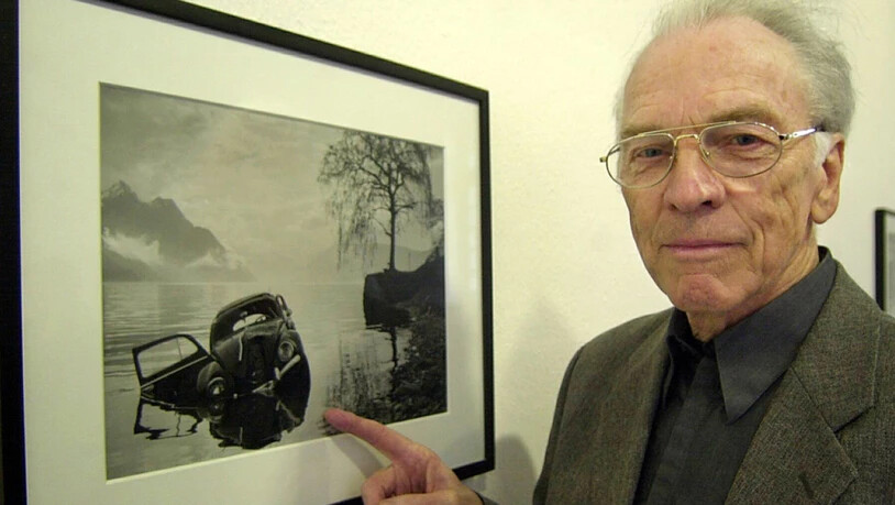2002 wurde die Fotos des verstorbenen Polizeifotografen Arnold Odermatt in Leverkusen ausgestellt. Die in der Ausstellung "Karambolage" gezeigten Fotos halten den objektiv erkennbaren Sachschaden bei Unfällen, ohne Blut, Tote oder hektische Ermittler…