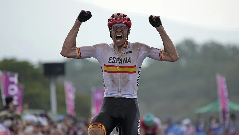 Der Spanier David Valero Serrano erringt seinen ersten Weltcupsieg