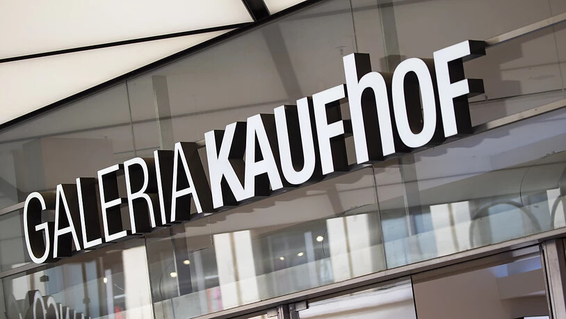 Der Warenhauskonzern Galeria Karstadt Kaufhof hat die Schliessung von 16 seiner derzeit noch 92 Kaufhäuser bestätigt. (Archivbild)