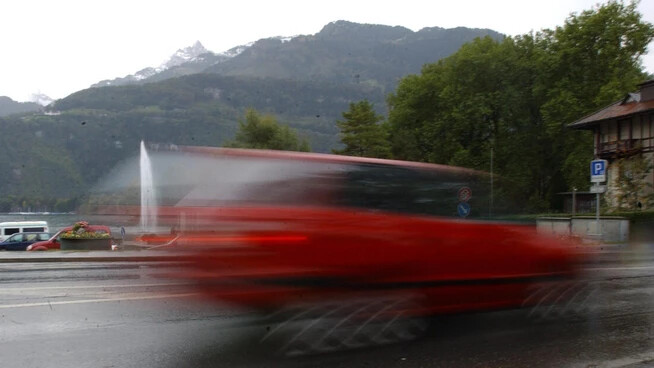 Schwerwiegendes Verkehrsdelikt: Die Staatsanwaltschaft Graubünden hat ein Verfahren gegen einen Raser eröffnet. 