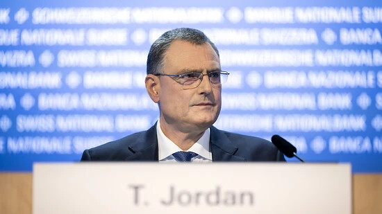 "Die Nationalbank wird sich weiterhin im Gesamtinteresse des Landes voll und ganz dafür einsetzen, die Preisstabilität in der Schweiz zu sichern." Das versprach der abtretende Direktoriumspräsident Thomas Jordan laut Redetext am Freitag in seiner Rede an…