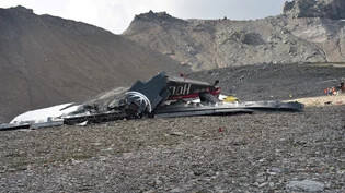 Die Ju-52 der Ju-Air stürzte 500 Meter südöstlich des Segnespasses bei Flims fast senkrecht zu Boden.