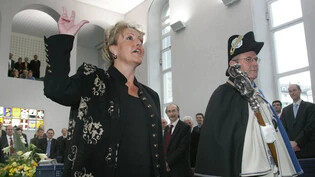 Die Vereidigung von Regierungsraetin Barbara Janom Steiner vor dem Grossen Rat 2008.