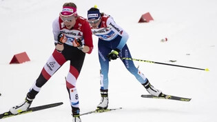 Nathalie von Siebenthal hier hinter der Österreicherin Teresa Stadlober an den Nordischen Weltmeisterschaften in Seefeld