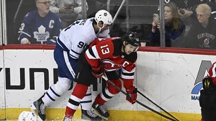 Nico Hischier findet mit seinen New Jersey Devils kein Rezept gegen die Toronto Maple Leafs