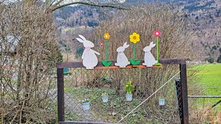 Diese Hasen in Mollis warten auf den Frühling: Ostern als bewegliches Fest ist insofern an den Frühlingsanfang gekoppelt, als es auf den ersten Sonntag nach dem ersten Frühlingsvollmond gelegt wird.