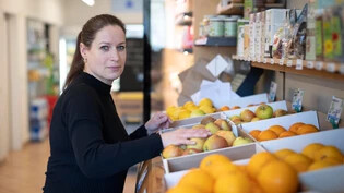 Sie hat ein Herz für Bio-Lebensmittel und ihre Kundschaft: Katja Modsching ist das neue Gesicht des Bioladens Ulme in Glarus.