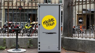 Mitten in der Öffentlichkeit: Ein Kühlschrank in der Stadt soll Food Waste reduzieren.