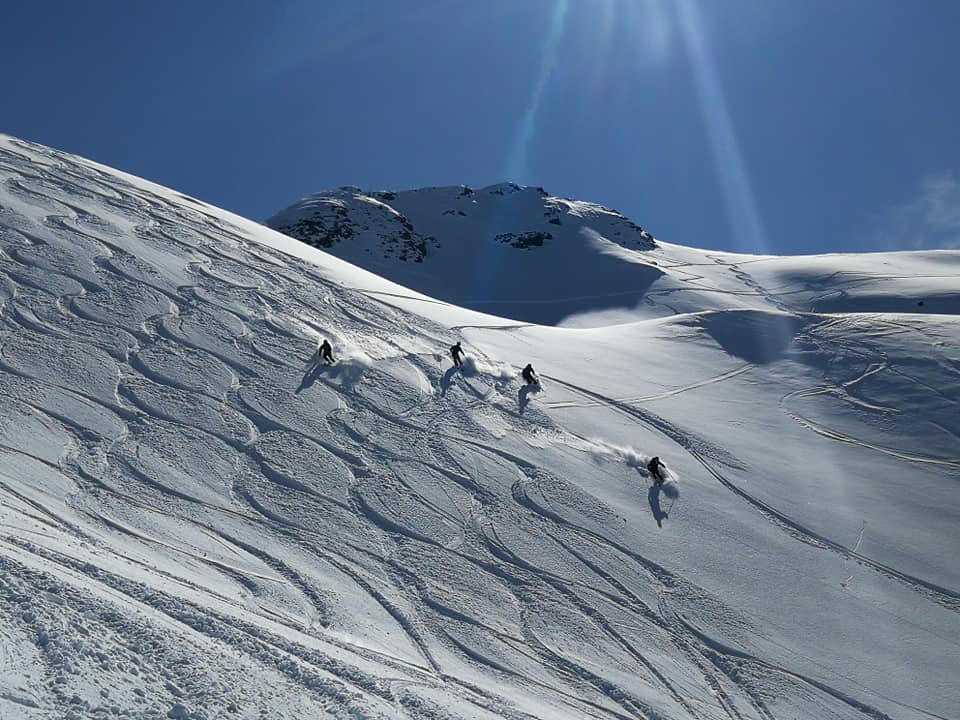 Skitouren sind Luanas Leidenschaft - nach der Rennsaison. BILD: FACEBOOK/LUANAFLÜTSCH