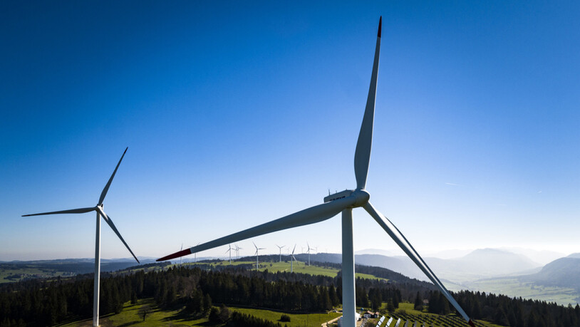 Der Kampf gegen Windturbinen eskaliert in der Waadt. Im Bild der Windpark auf dem Mont-Soleil bei Saint-Imier BE. (Symbolbild)