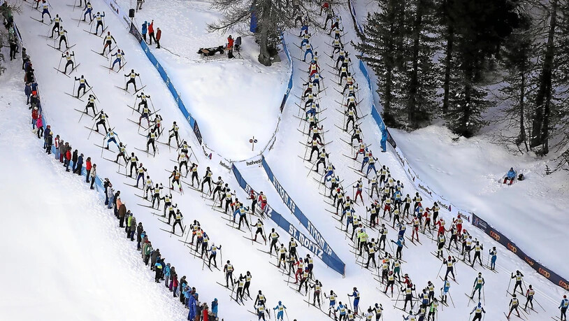 Aus der Vogelperspektive: Läufer am 51. Engadin Skimarathon