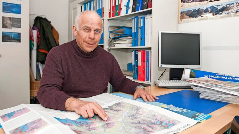 Vorbereitet: Der Glaziologe Felix Keller stellt den Corvatsch-Bergbahnen in der Permafrost-Thematik ein gutes Zeugnis aus.