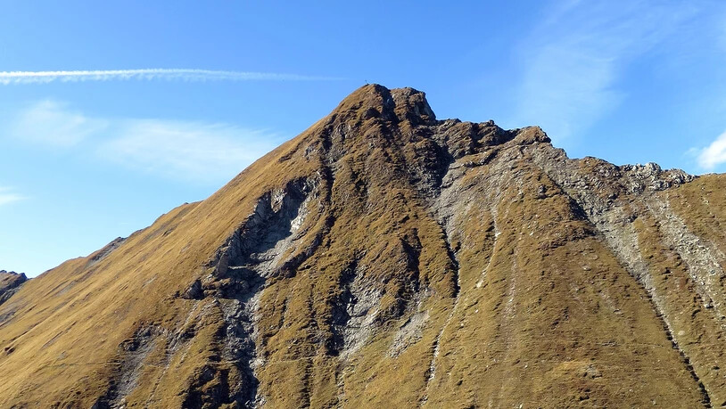 Der Piz Arlos ist 2696 Meter hoch und liegt südlich von Savognin sowie westlich von Rona.