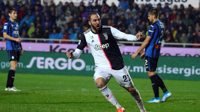 Gonzalo Higuain rettete Juventus Turin in Bergamo
