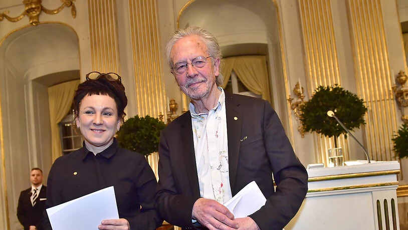 Die beiden Literaturnobelpreisträger Olga Tokarczuk und Peter Handke haben sich in ihren Nobelvorlesungen auf völlig unterschiedliche Themen konzentriert.