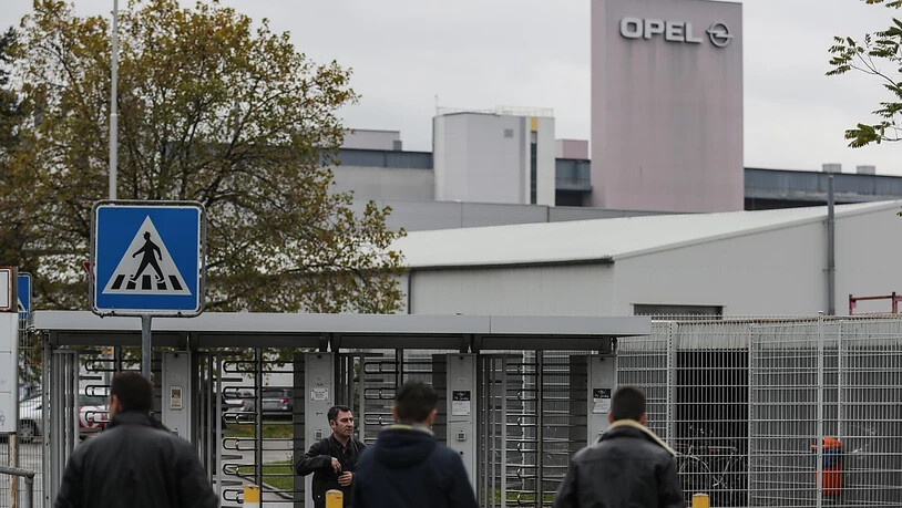 Die Arbeitnehmer im Opel-Werk im deutschen Rüsselsheim müssen sich auf weitere Stellenstreichungen gefasst machen. (Archivbild)