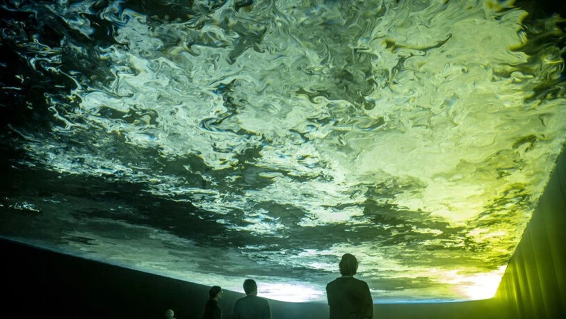 Der dänisch-isländische Künstler Olafur Eliasson zeigt im Kunsthaus Zürich exklusiv die Lichtinstallation "Symbiotic seeing". Die Ausstellung dauert vom 17. Januar bis 22. März.