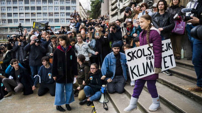 Die schwedische Umweltaktivistin Greta Thunberg an ihrem 74. Freitag des Klimastreiks.