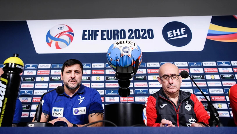 Ljubomir Vranjes (links) fordert mit Slowenien die Spanier von Nationaltrainer Jordi Ribeira heraus